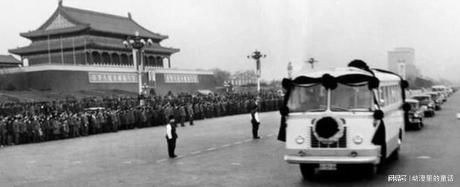1974年周总理私扣毛主席指令逝世后才被发现内容让人感慨不已(图1)